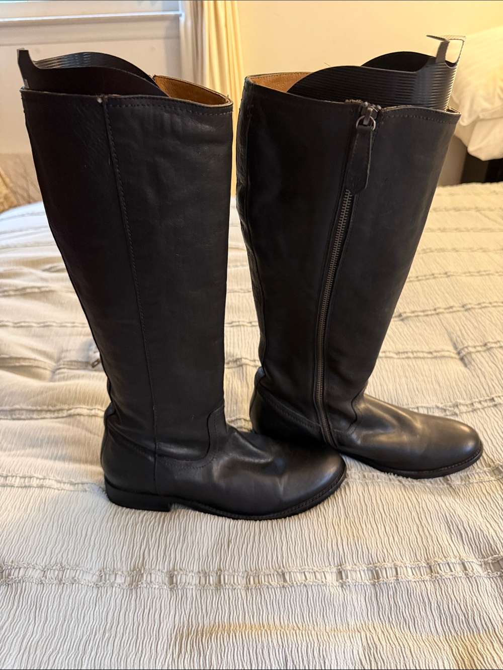 Women’s Frye Tall Black Leather Boots Sz 9B  Great Pre Loved Condition